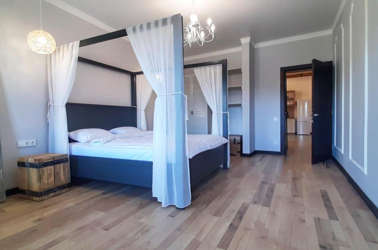 Гетьманські Палати , Старе Місто, 2 Спальні, Балкон-Тераса , 85 М Кв Kamianets-Podilskyi Exterior photo
