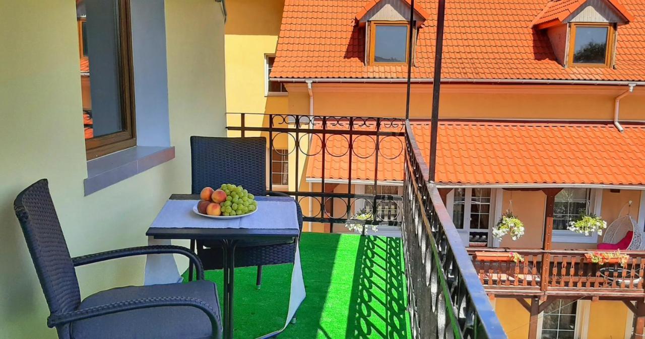 Гетьманські Палати , Старе Місто, 2 Спальні, Балкон-Тераса , 85 М Кв Kamianets-Podilskyi Exterior photo
