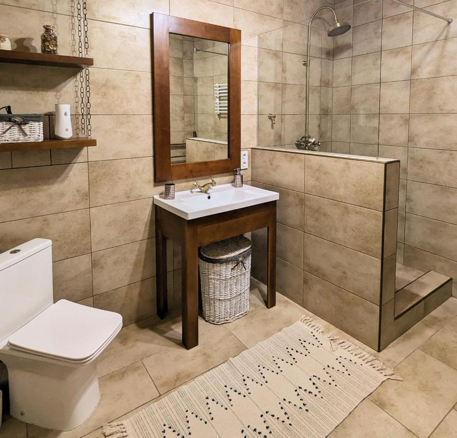 Гетьманські Палати , Старе Місто, 2 Спальні, Балкон-Тераса , 85 М Кв Kamianets-Podilskyi Exterior photo